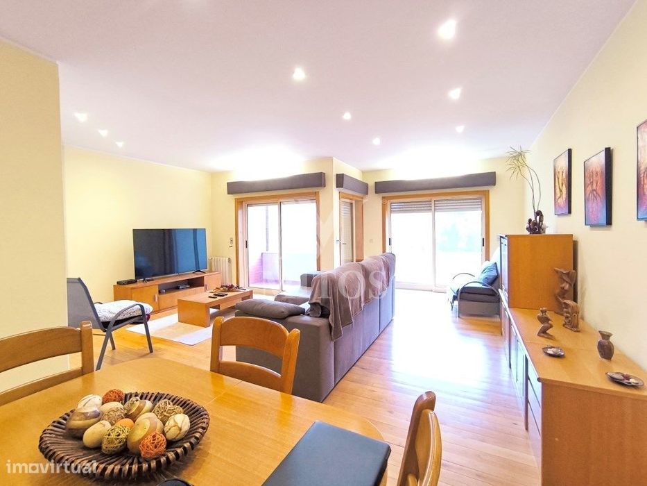 Moradia Geminada T3+1 - São Francisco