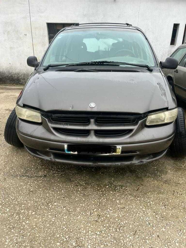 PARA PEÇAS Chrysler Voyager 2.5 a Gasóleo de 1999