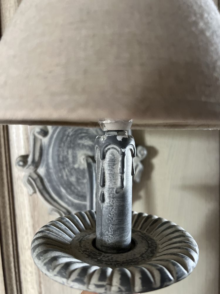Kinkiet w stylu prowansalskim shabby chic