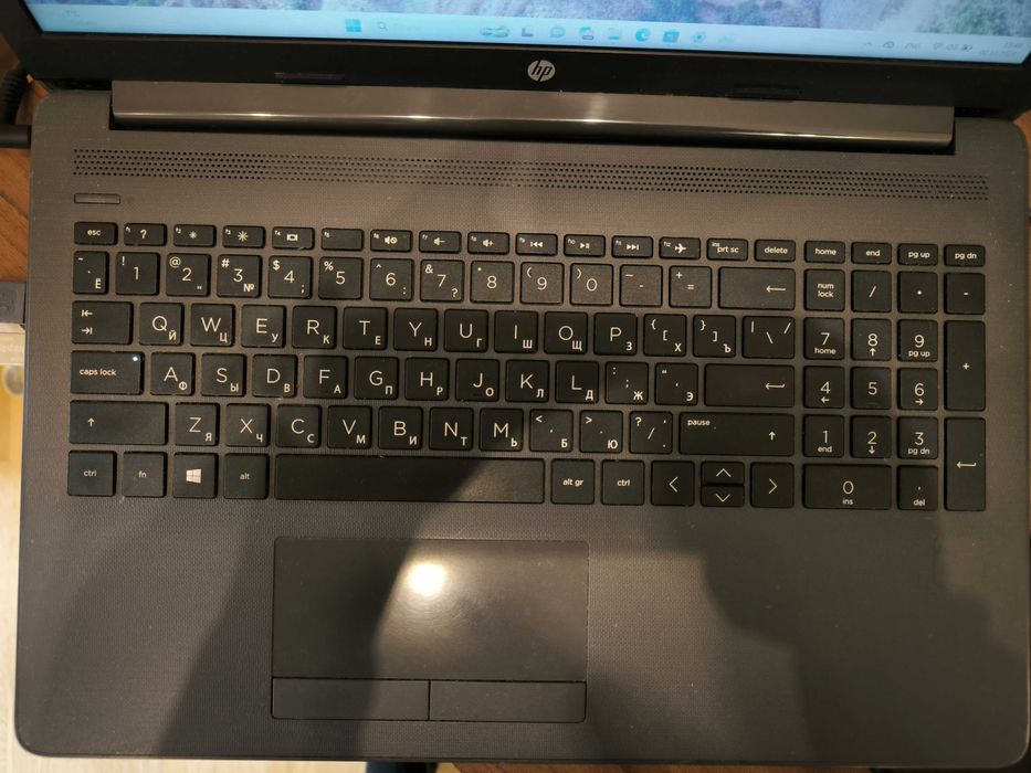 Ноутбук HP 250 G7 (8MJ04EA)  Intel Core i5-8265U 3,9  GeForce MX110