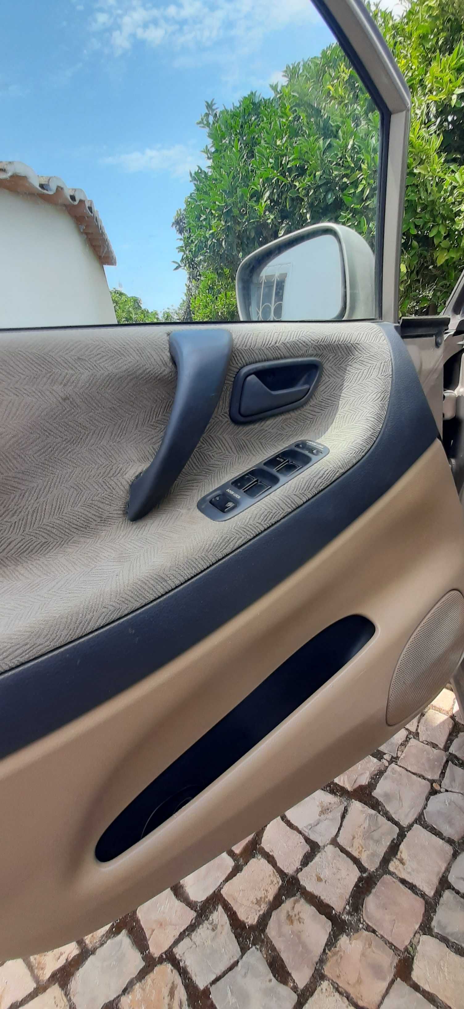 Suzuki em bom estado