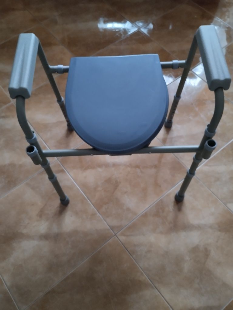 Krzesło toaletowe z regulacka