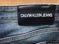 Spodnie marki Calvin Klein  29x32