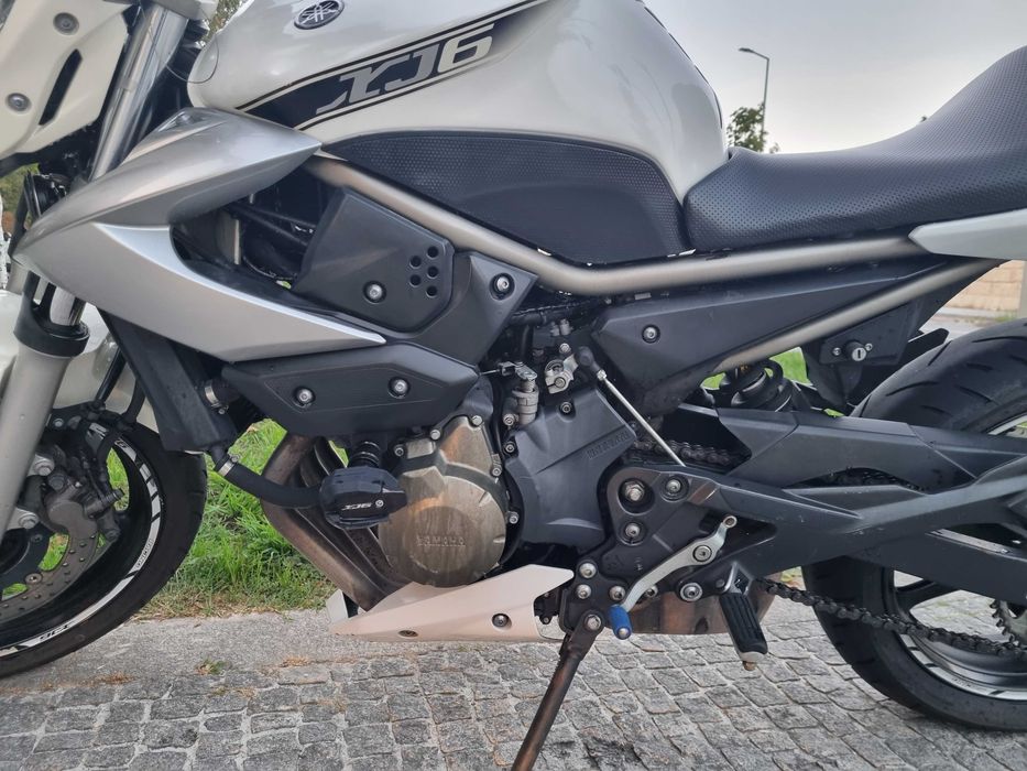 Yamaha XJ6 (Carta A2 - 35 kw - deslimitada) 2010