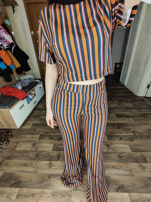 Розовый теплый спортивный костюм, костюм в полоску топ и палаццо, пижа