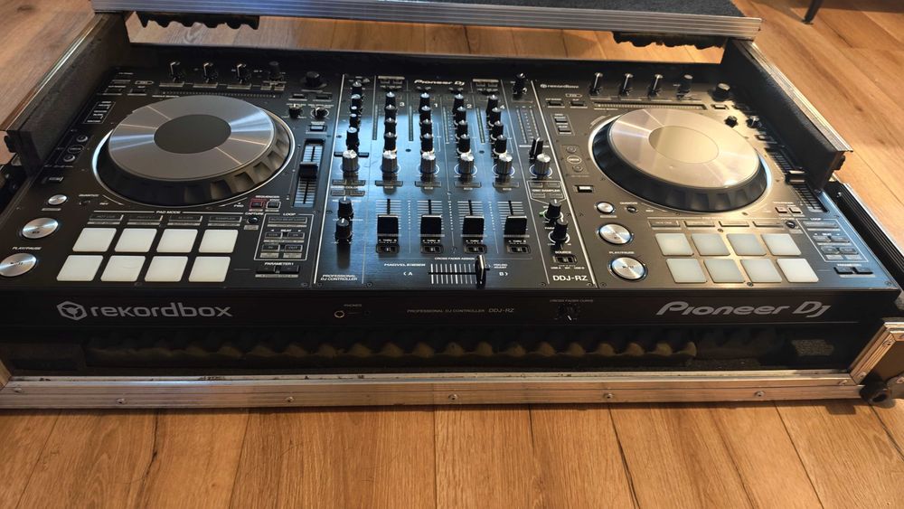 Pioneer DDJ RZ kontroler Stan idealny 100% sprawny + dedykowany case