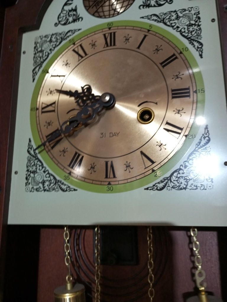 Zegar wiszący scienny