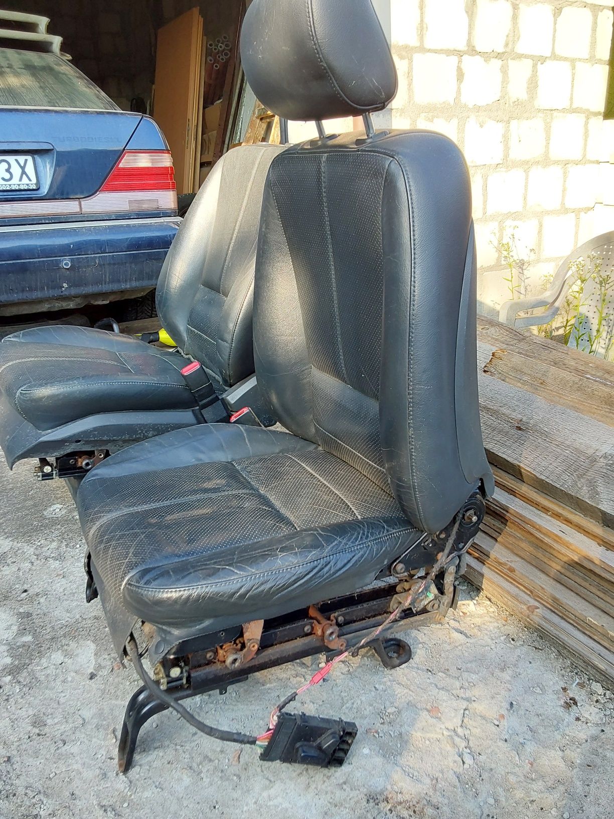 Fotele siedzenia do Mercedesa ML 320 komplet