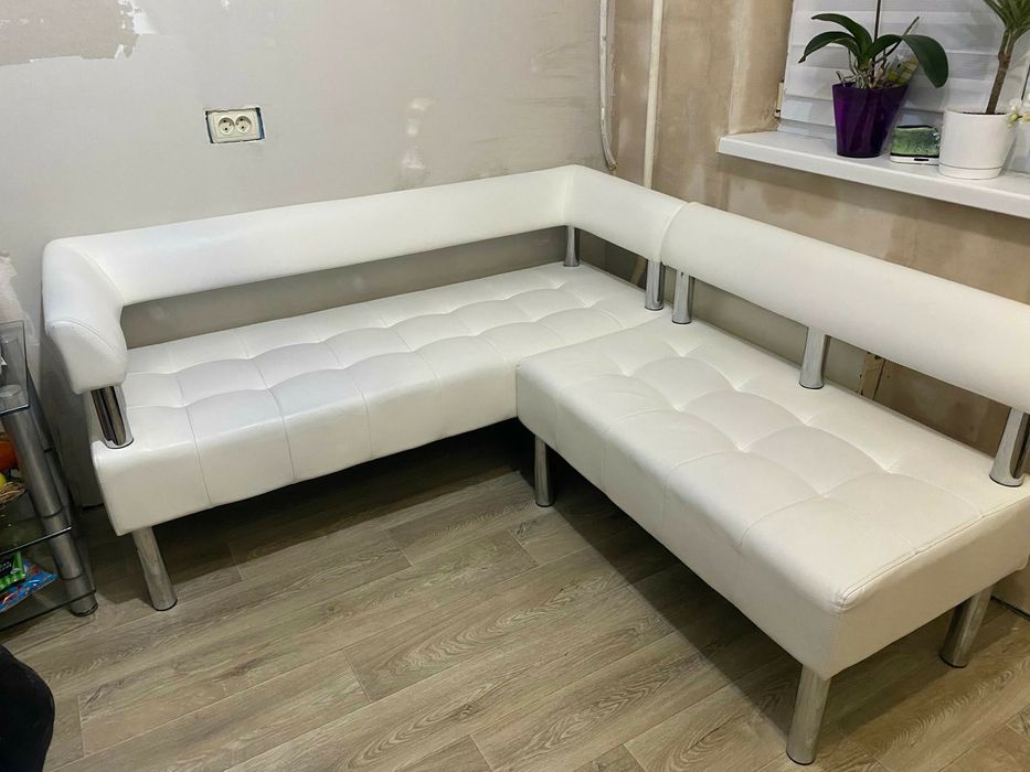 Диван для кафе залу очікування, офісу,дитячих садків, шкіл, перукарні