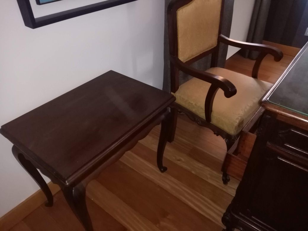 conjunto clássico de móveis de escritório em mogno maciço