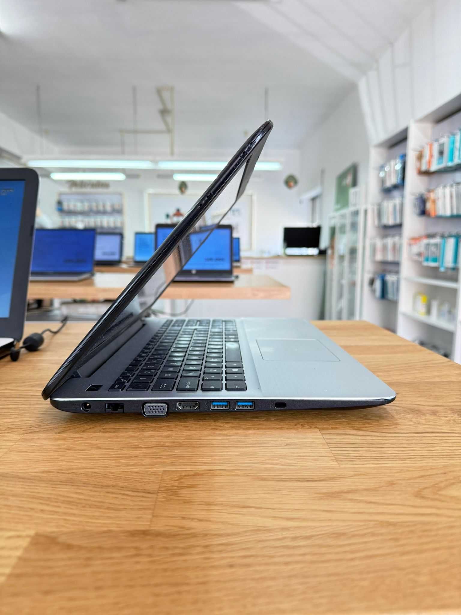 Asus F554L i3-5Ger | 4Gb Ram | 240Gb SSD | Intel HD | 15.6″