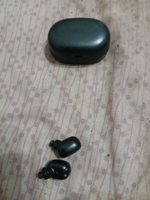 Продам беспроводные наушники