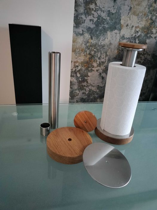 Stojak na ręcznik papierowy