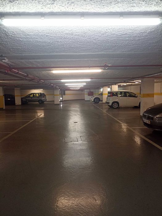 Lugar Garagem Estacionamento Av. Da República/Arroios/Avenidas novas