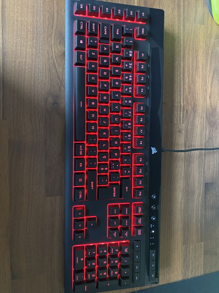 Teclado Gaming Corsair K55 RGB Pro XT