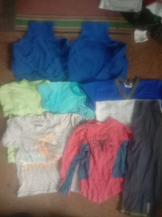Дитячі речі на хлопчика, футболки, гольфики.