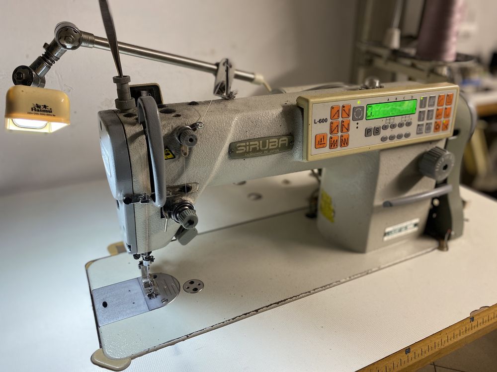 Maszyna szwalnicza stebnowka  SIRUBA Automat L818F-M1