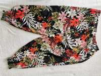Kolorowe spodnie floral Shein 52