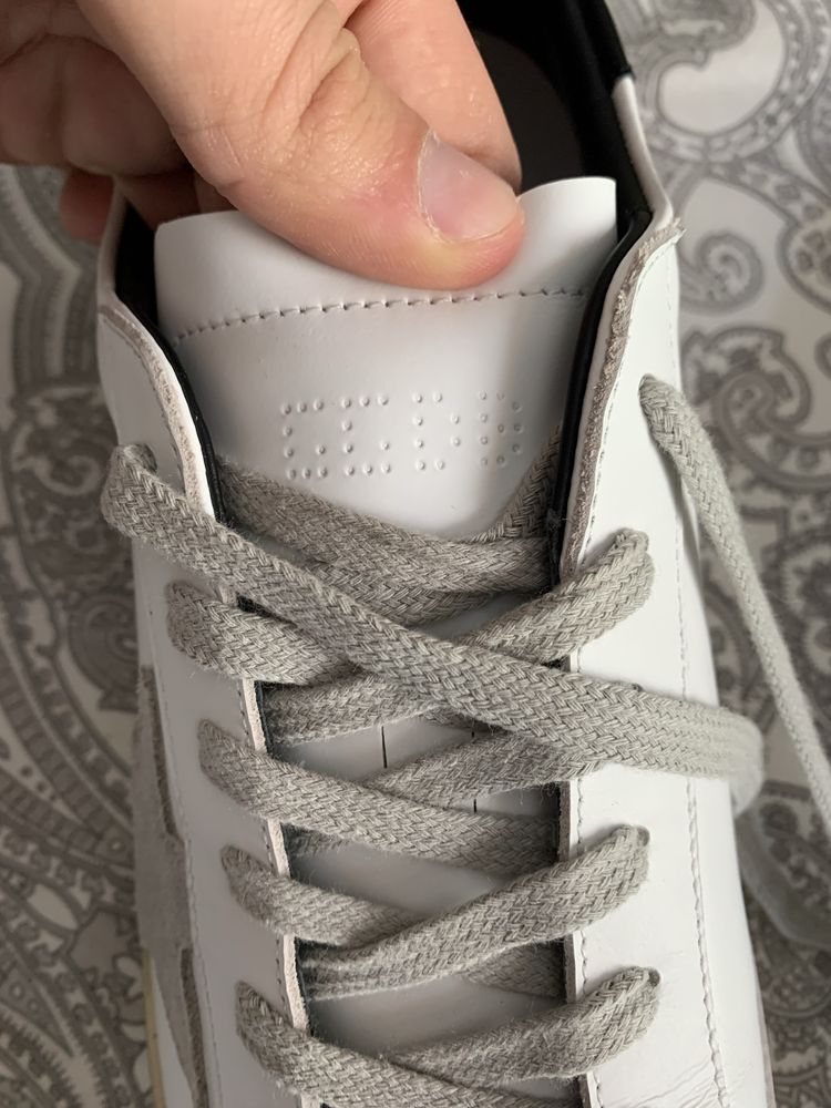 Golden Goose superstar