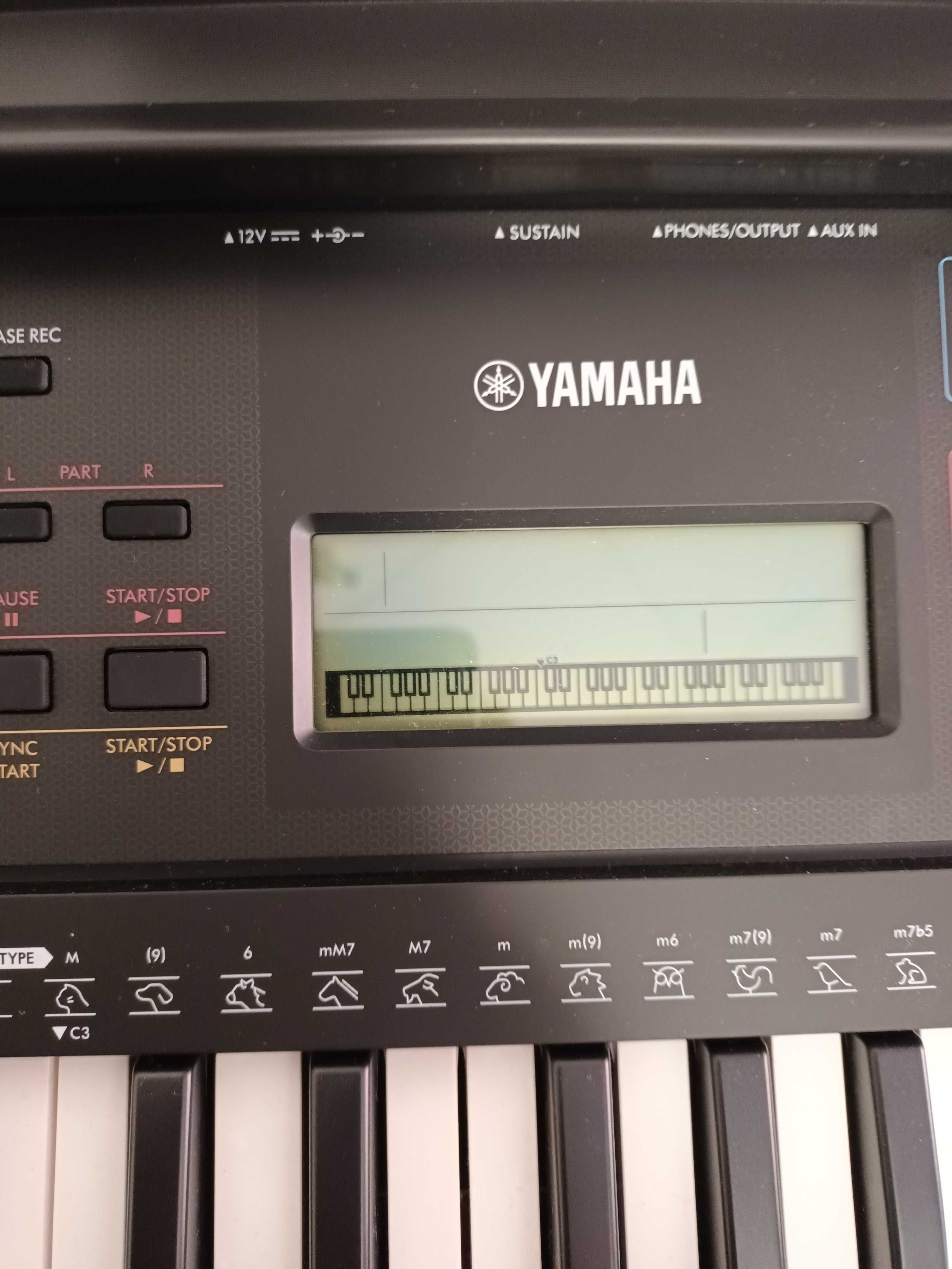 Pianino Yamaha PSR-E273