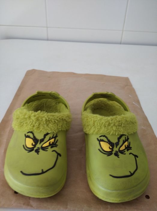 Chinelos do Grinch tamanho 24