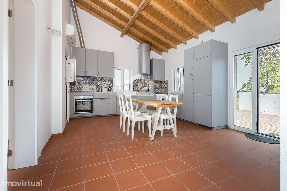 Quinta de 0,7 ha c/ Moradia T2 em Alcáçovas, Évora