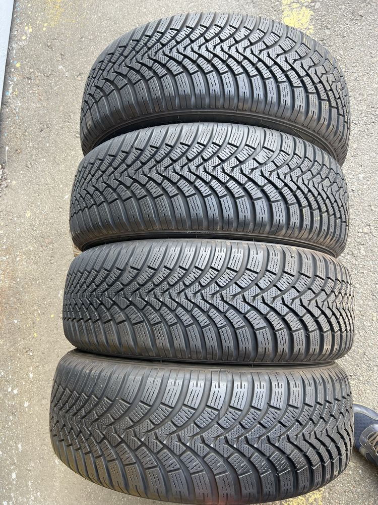 Резина зимова 215 60 r17 falken