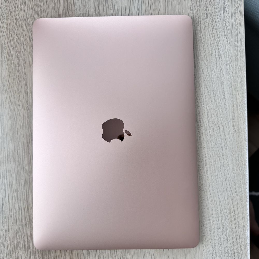 MacBook Air 13” M1 • 2020 • Różowy • 8GB RAM • 256GB SSD