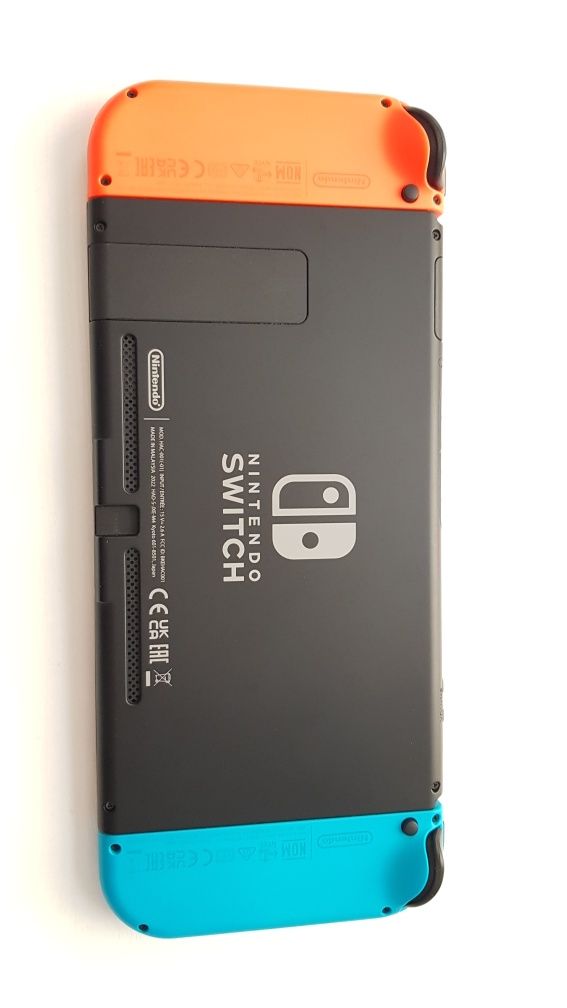 Konsola Nintendo Switch +2 gry+ pokrowiec