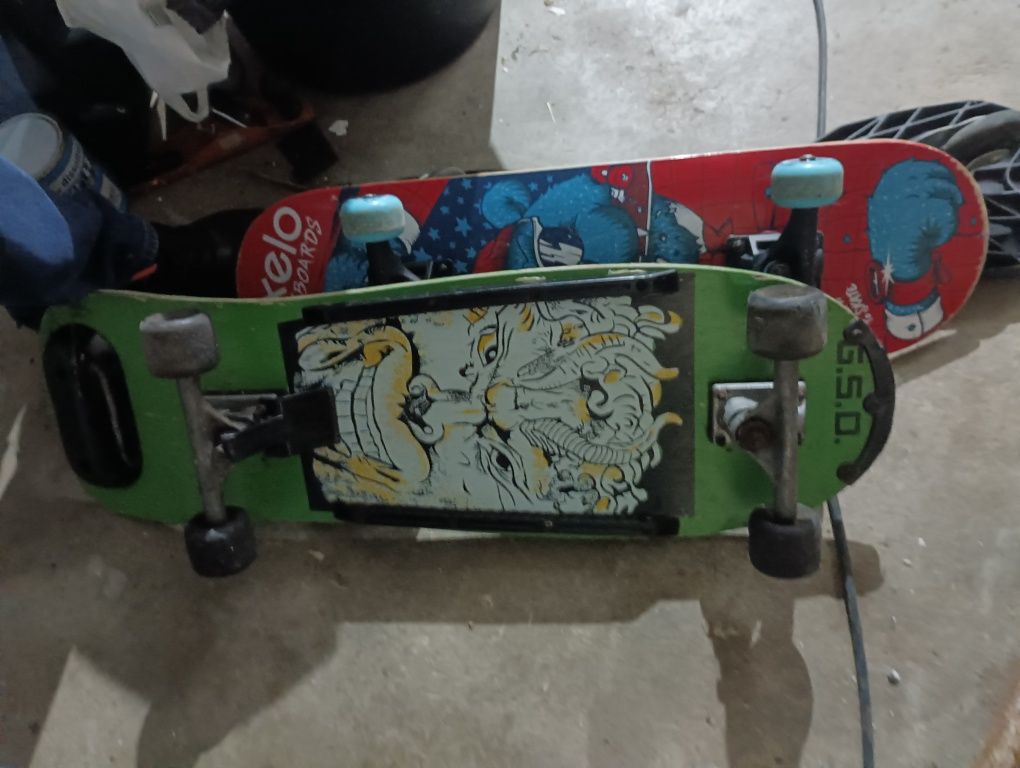 Skates dois novos e um de colecionador