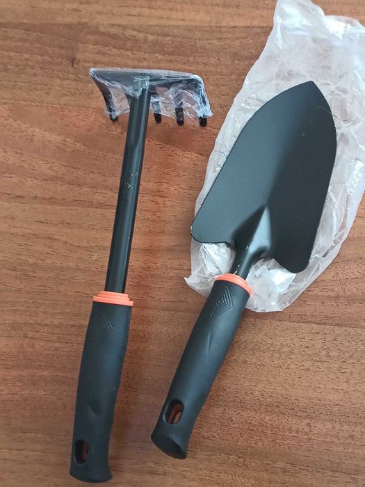 Zestaw Narzędzi Ogrodniczych, Szpadelek i Grabki