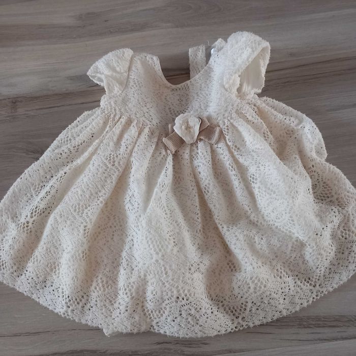 Sukienka.   74.   cm