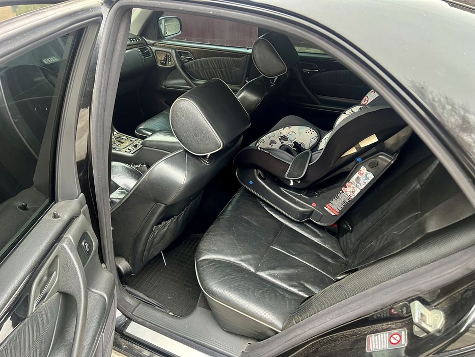 Mercedes Benz e-class 430 w210