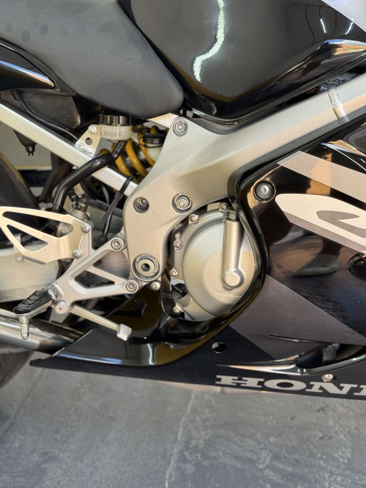 Honda cbr 600 f4i