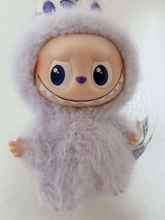 Labubu Pin for Love Letra E - Lilas