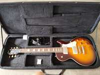 Guitarra Eléctrica CORT CR250 + estojo