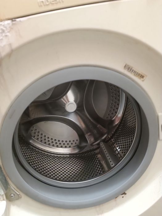 Indesit w84tx машинка пральна