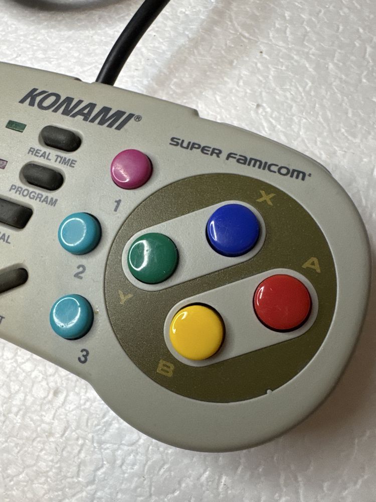 Kontroler / pad do Nintendo Super Famicom / Super Nintendo SNES Konami