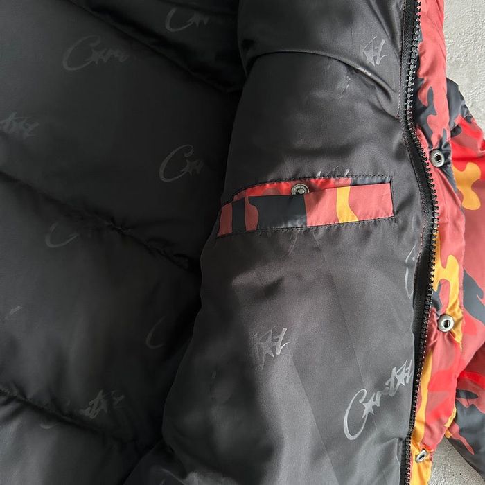 Пуховик від Corteiz на зиму