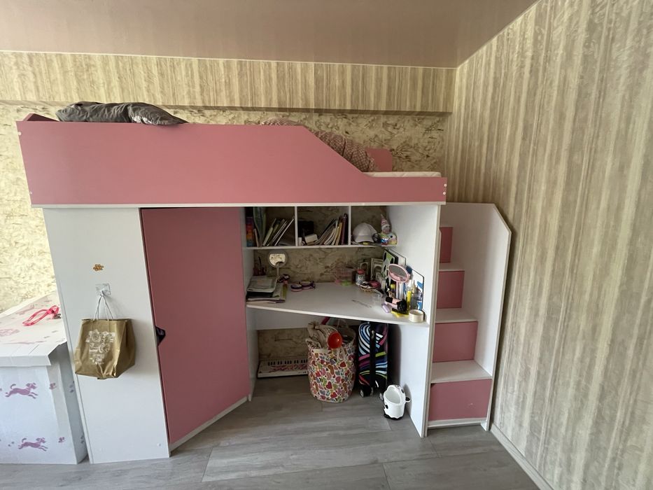 Двоповерхове ліжко, з столом і шафою+матрас ортопедичний