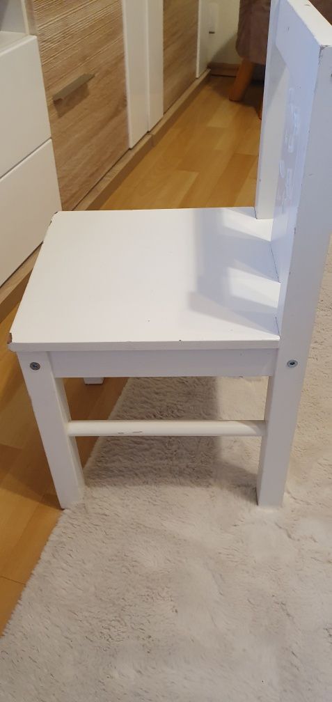Krzesełko ikea białe