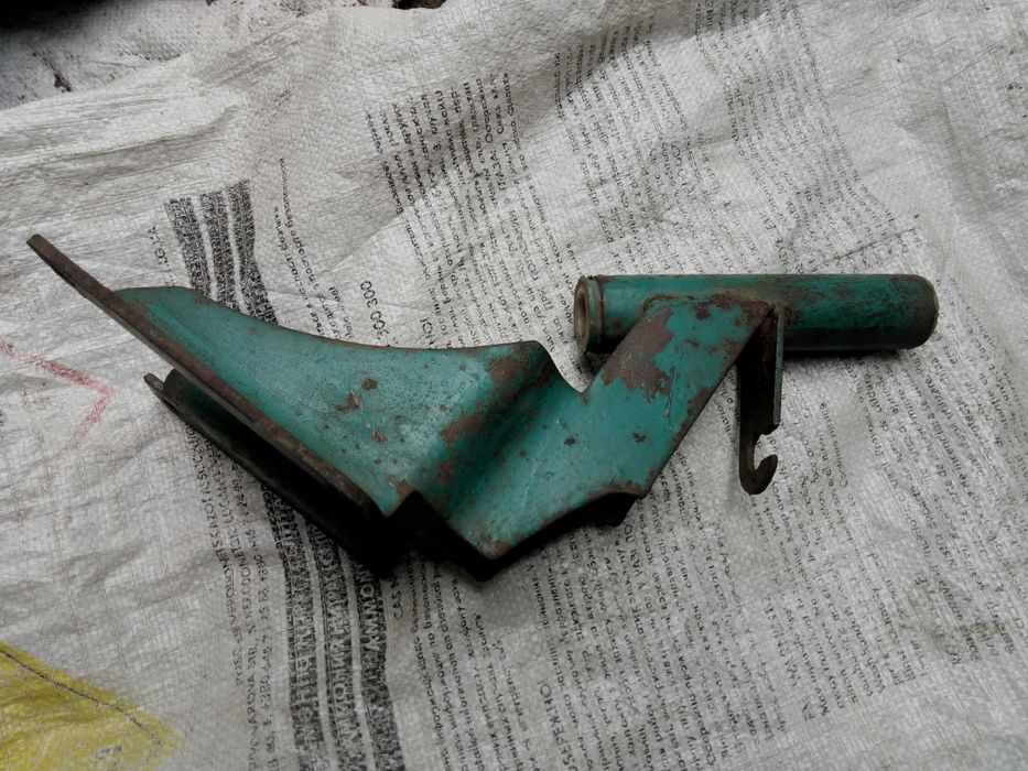 Запчасти С/Х. Ступица переднего колеса трактора Т-40. и др.