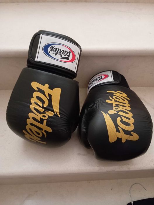 2 pares de luvas de boxe