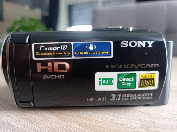 kamera Sony Full HD plus pokrowce, statyw i ładowarka