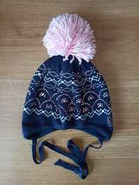 czapka wiązana na zimę