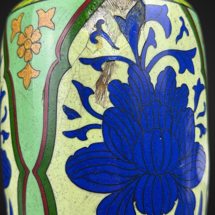 Wazon Emalia cloisonne kwiaty styl azjatycki uszkodzony B5/031208