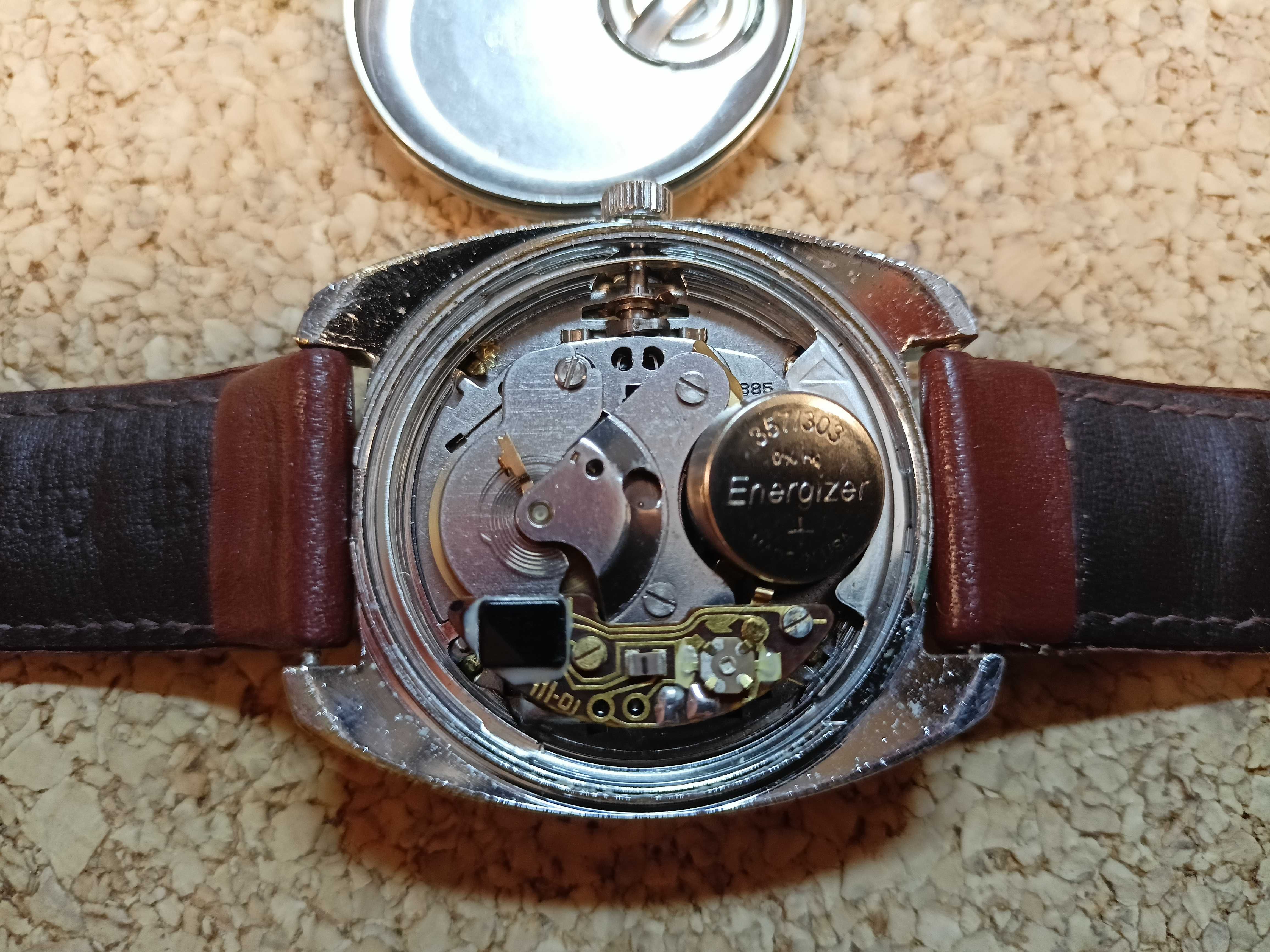 Timex Q quartz elektromechaniczny