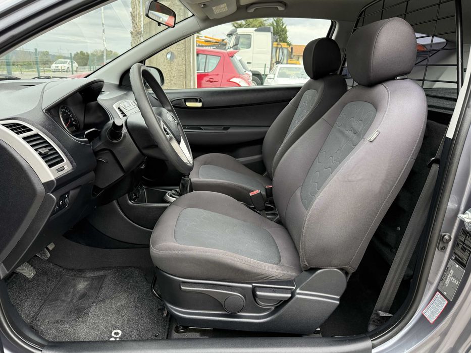 Hyundai i20 1.4 CRDi van (iva dedutível)
