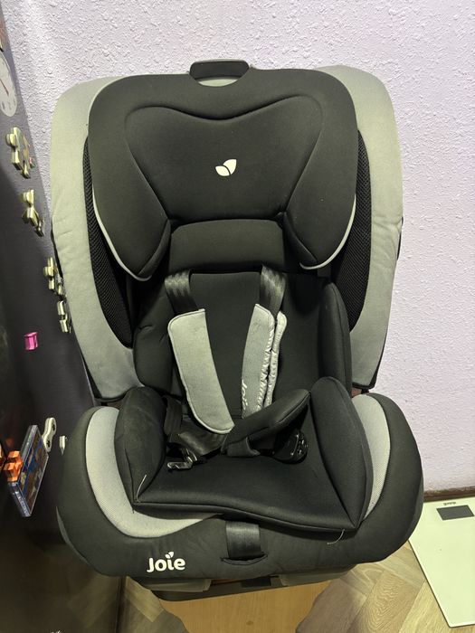 Автокрісло для дитини 9-36