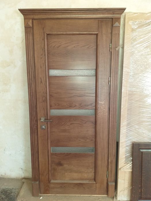 Двері дубові з масиву